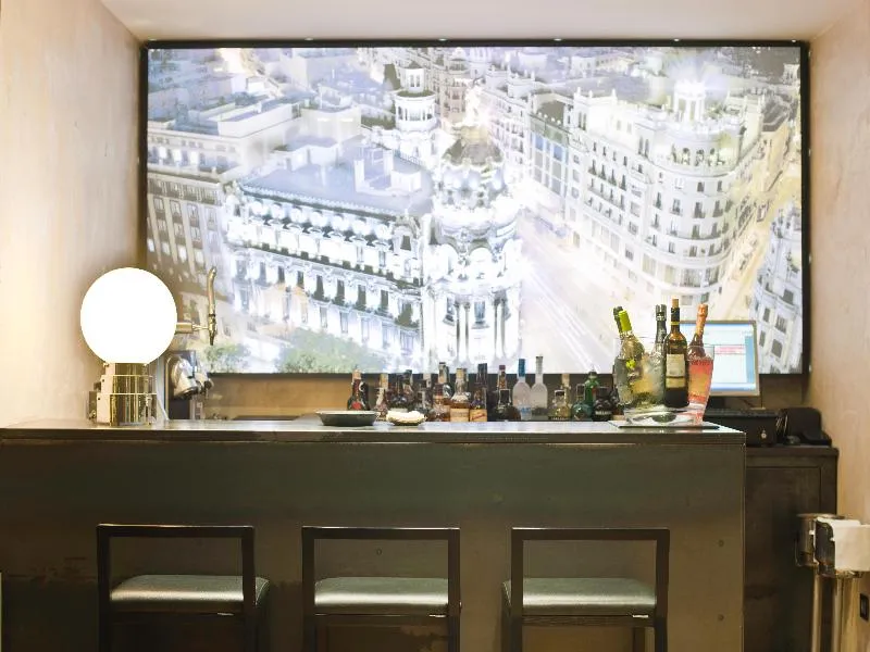 Bar, Zenit Abeba, Madrid