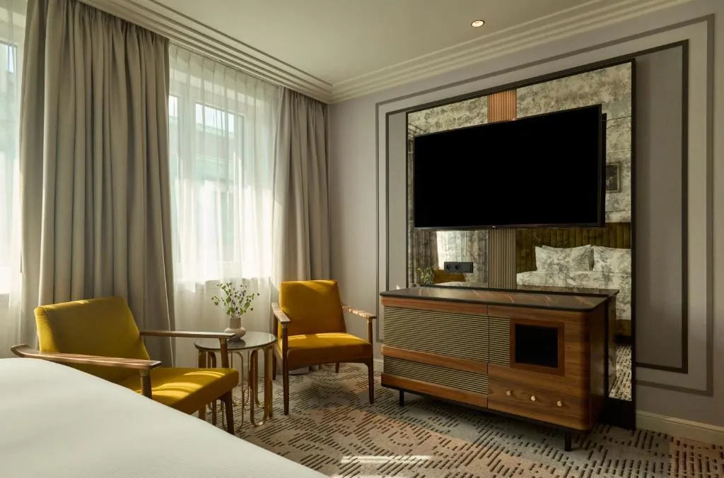 FAMILY ROOM CONNECTING ROOM Room, Hotel Saski Krakow, Curio collection by Hilton, Krakow
