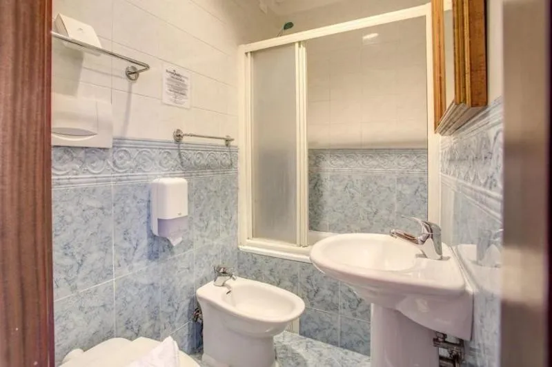 DOUBLE STANDARD Room, Picasso, Rome