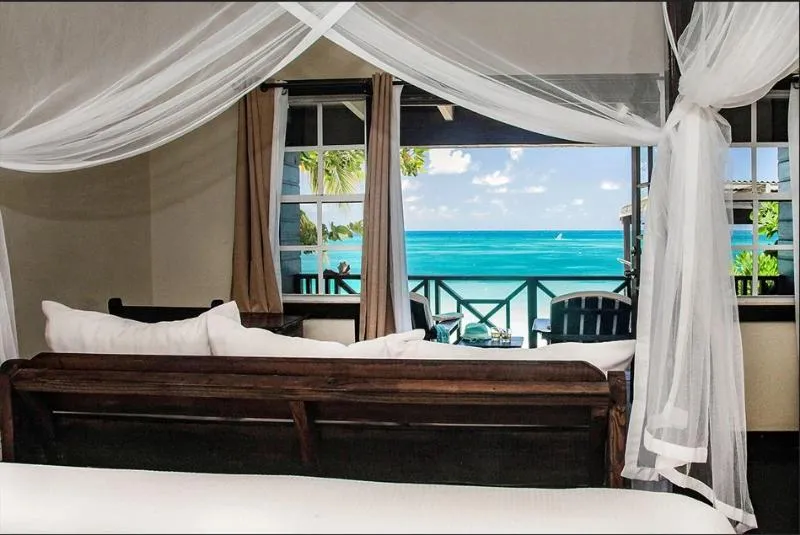 DOUBLE BEACH FRONT Room, Keyonna Beach Resort Antigua, Antigua
