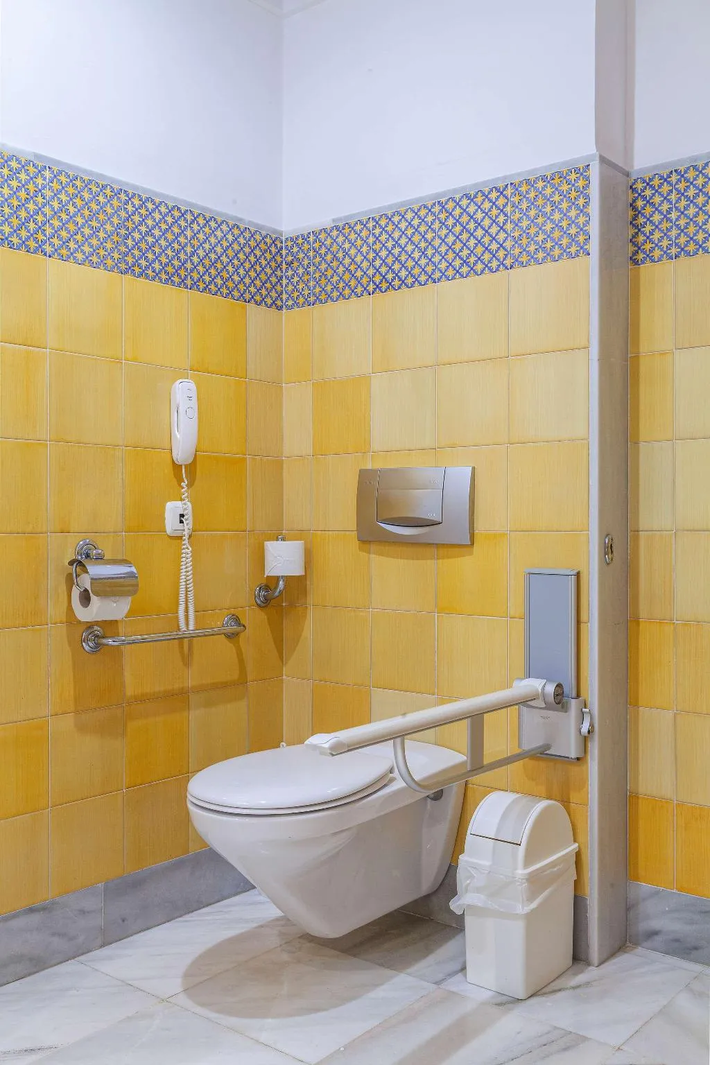 Room, Duque de Najera, Costa De La Luz