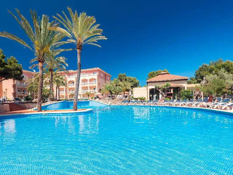 Pool, Green Garden, Majorca
