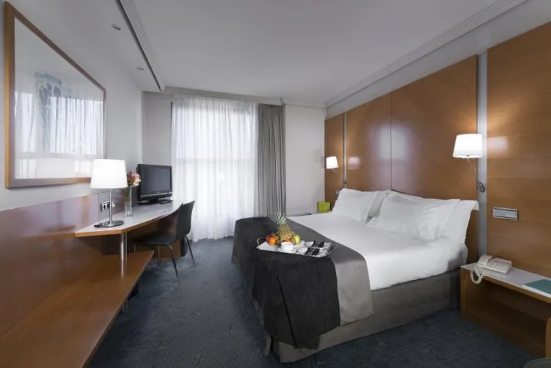 FAMILY ROOM CAPACITY 3 Room, Exe Plaza, Madrid