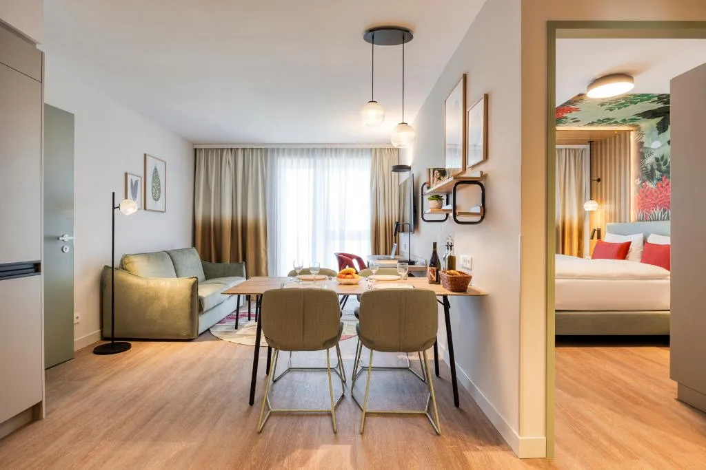 APARTMENT DELUXE TWO BEDROOM Room, Citadines Danube Vienna, Vienna