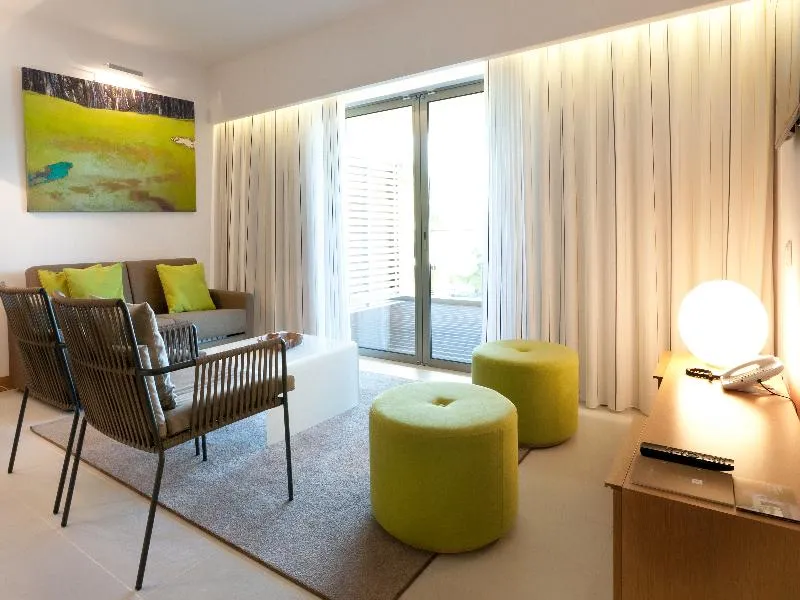 APARTMENT CAPACITY 3 ONE BEDROOM Room, Epic SANA Algarve, Algarve