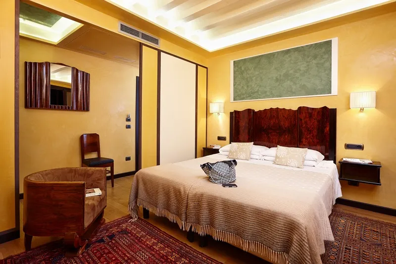 DOUBLE STANDARD Room, Saturnia & International, Venice