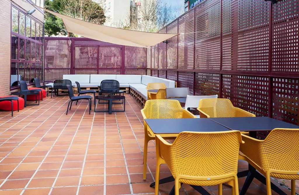 Terrace, B&B HOTEL Madrid Fuenlabrada, Madrid