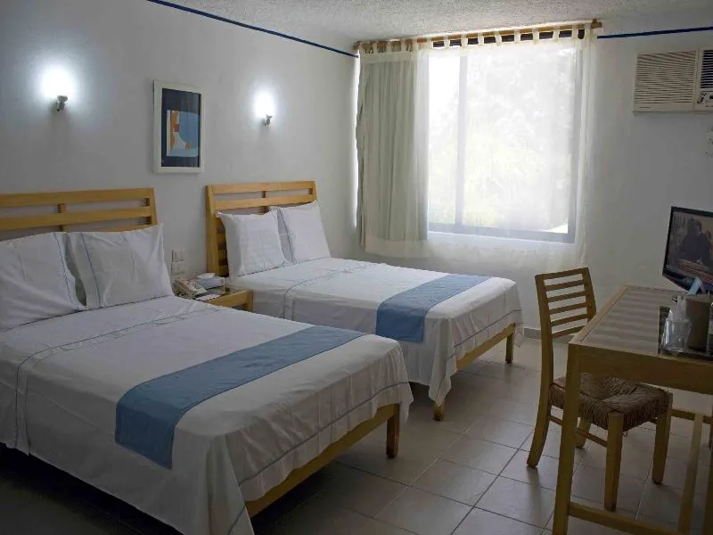 SINGLE STANDARD Room, Sotavento Hotel & Yacht Club Cancun, Cancun Area