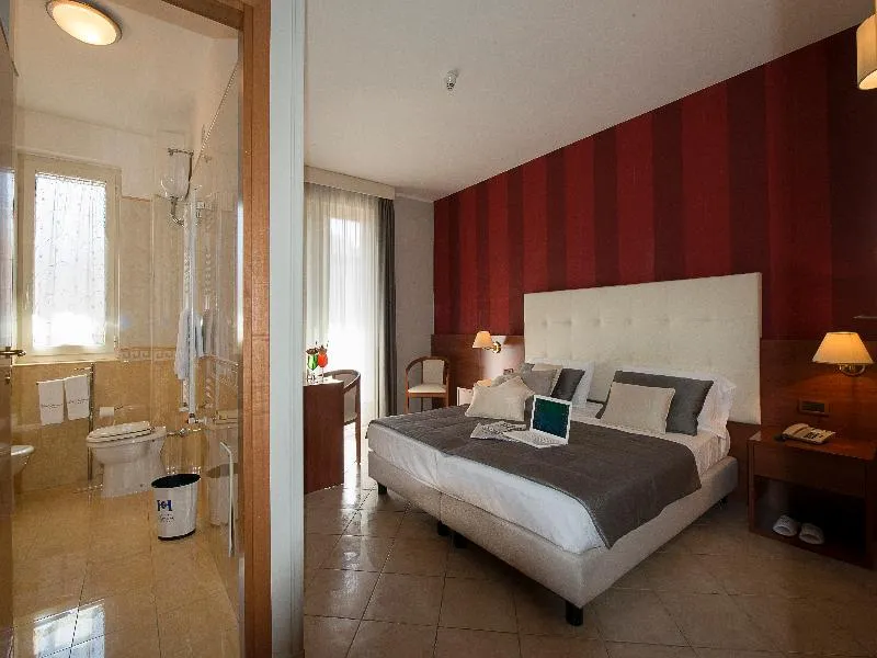Room, Leonessa Hotel, Naples