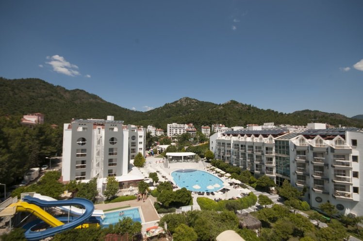 Caprice Beach Hotel instead of Luna Beach Deluxe Hotel, Dalaman