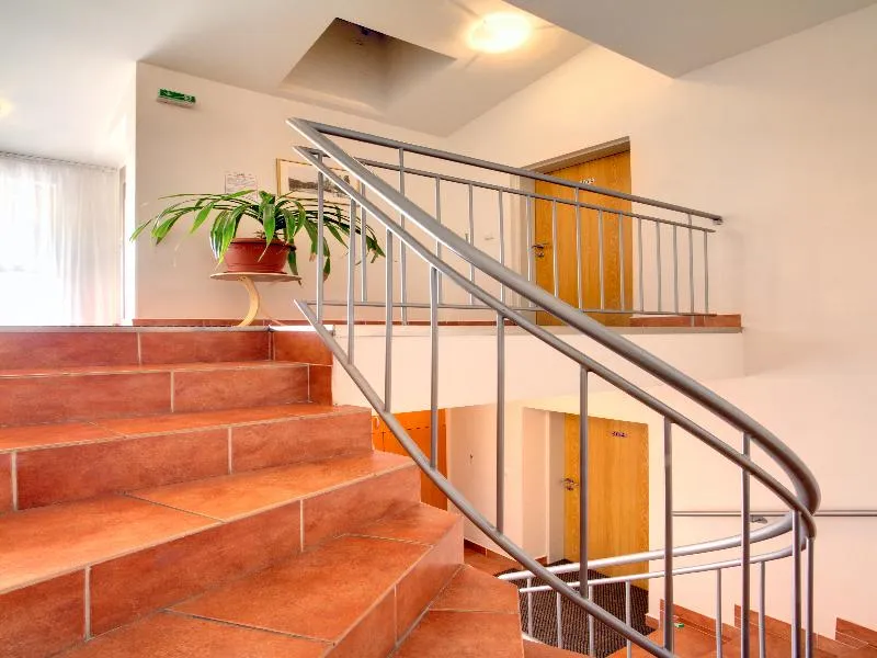 Lobby, Seifert, Prague
