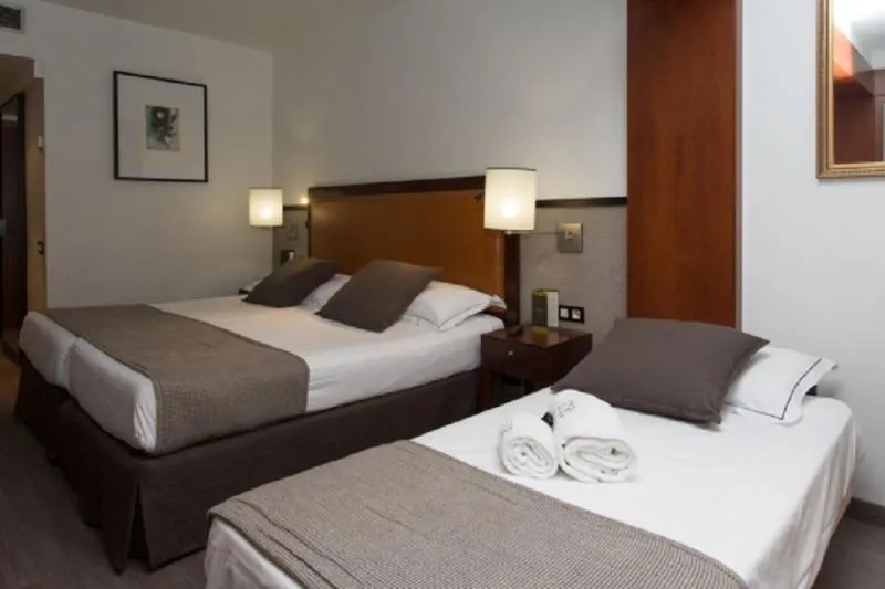 FAMILY ROOM STANDARD Room, Hotel Balmoral, Barcelona
