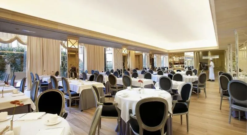 Restaurant, Majestic Residence, Barcelona