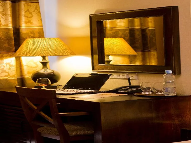 Room, Columbus, Krakow