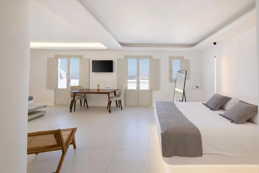 SUITE LUXURY Room, Zannos Melathron Hotel By Omilos Hotels, Santorini