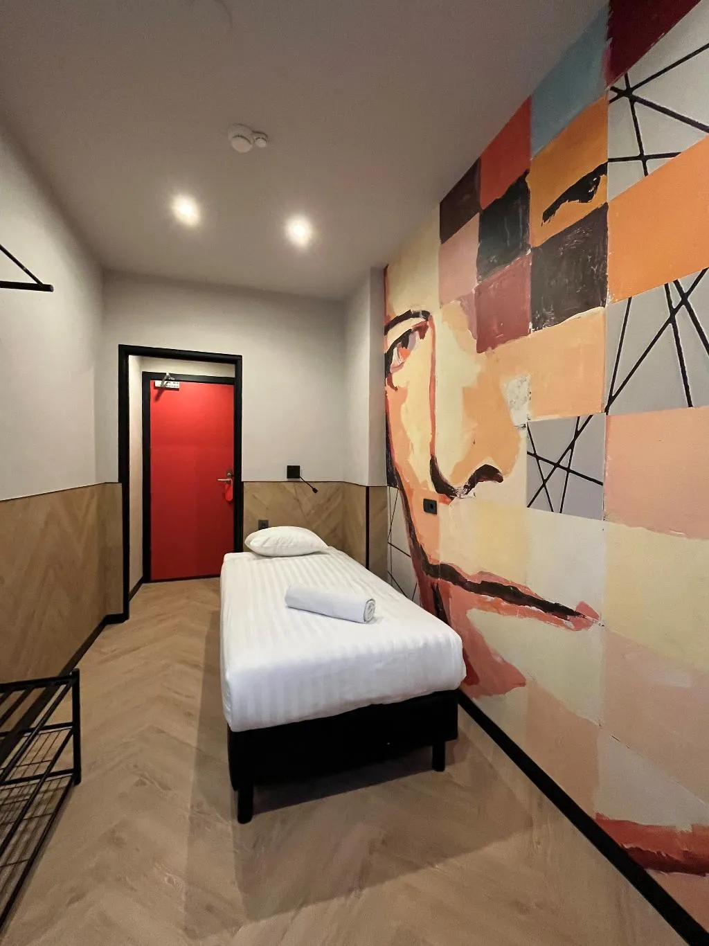 SINGLE STANDARD Room, Heart Of Amsterdam, Amsterdam