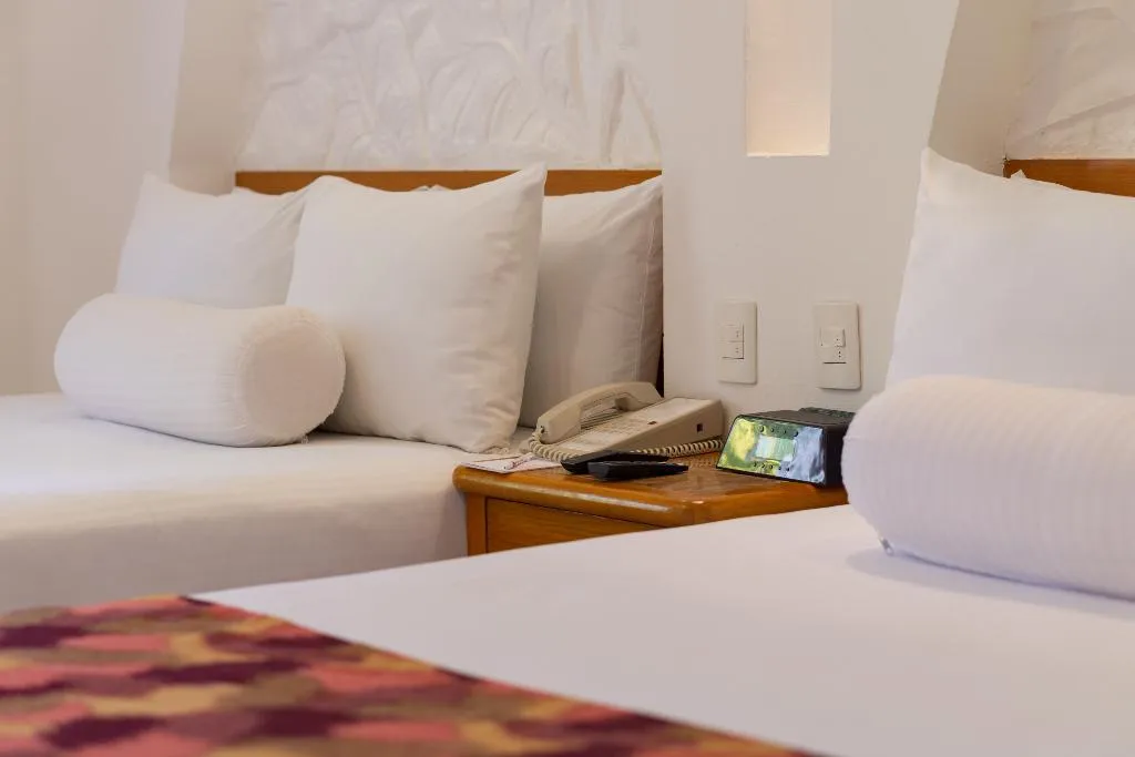 FAMILY ROOM GARDEN VIEW Room, Sunset Fishermen Beach Resort Playa Del Carmen, Cancun Area