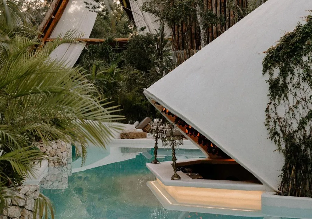Sports and Entertainment, Hotel Milam, Cancun Area