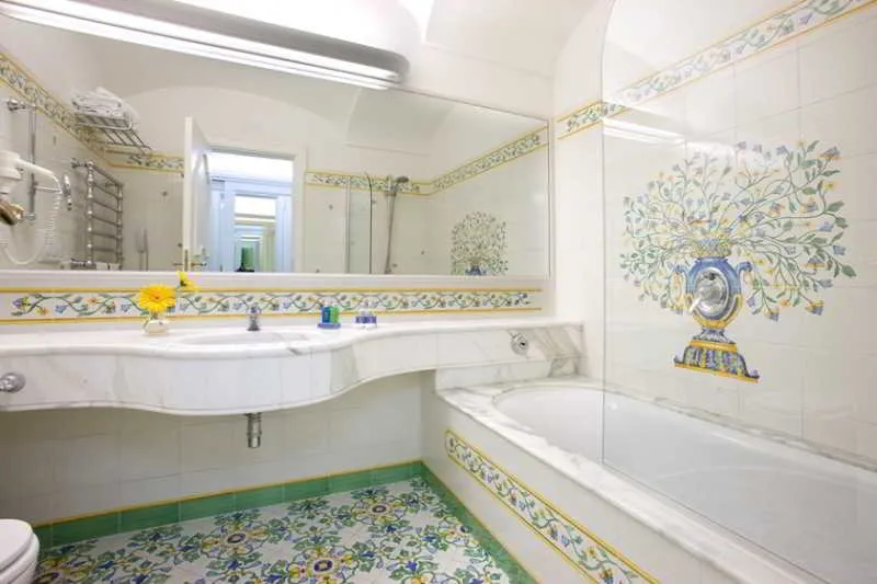 Room, Grand Hotel la Favorita, Naples
