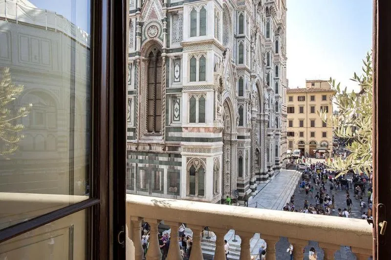 General view, Residence Palazzo Gamba, Florence
