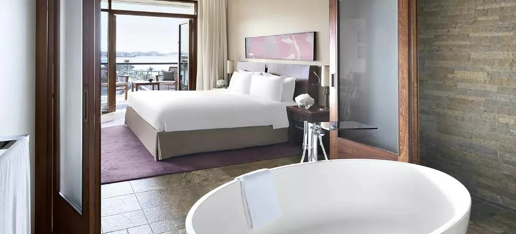 JUNIOR SUITE KING SIZE BED Room, Sofitel Dubai The Palm, Dubai