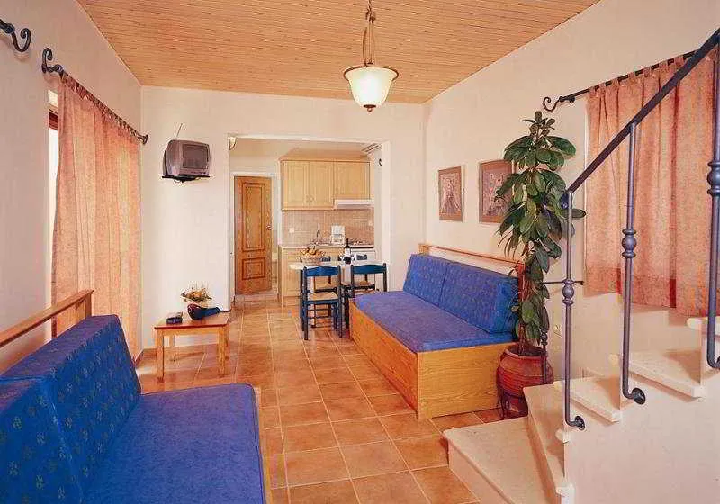Room, Althea, Crete