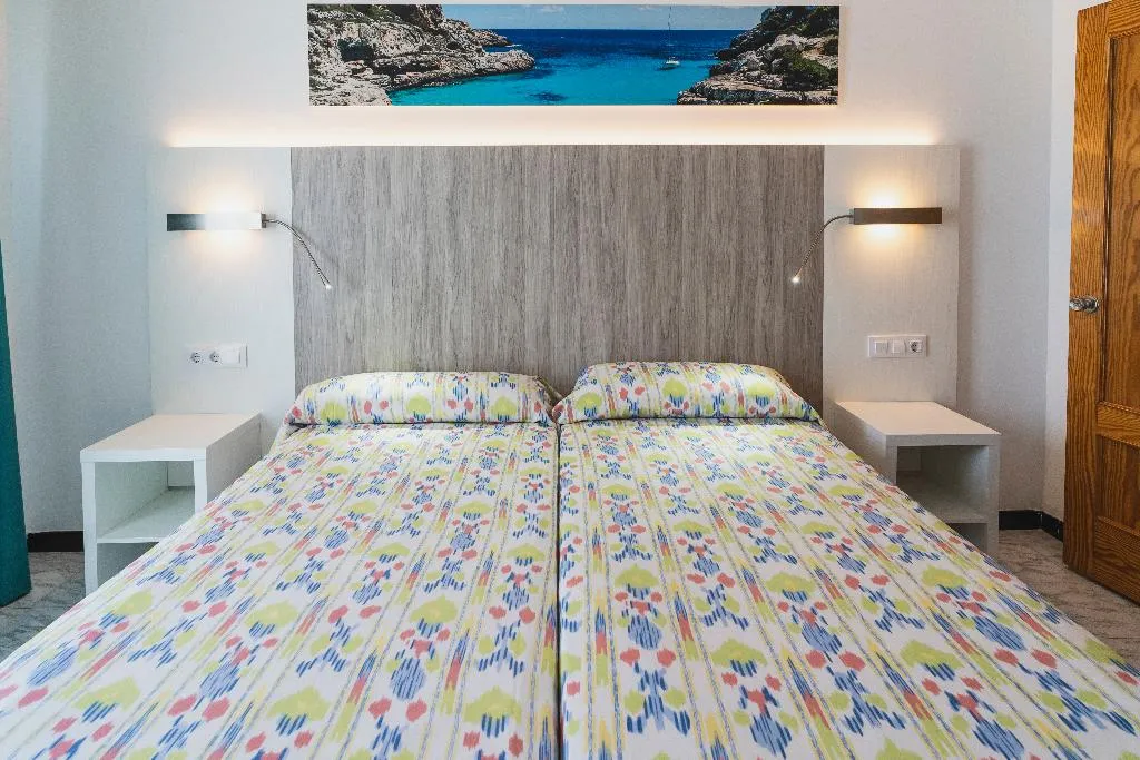 DOUBLE WITH TERRACE Room, Amic Can Pastilla, Majorca