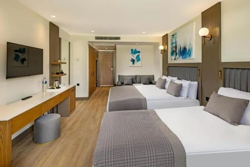 QUADRUPLE SUPERIOR Room, Dobedan World Palace Ex Alva Donna, Antalya