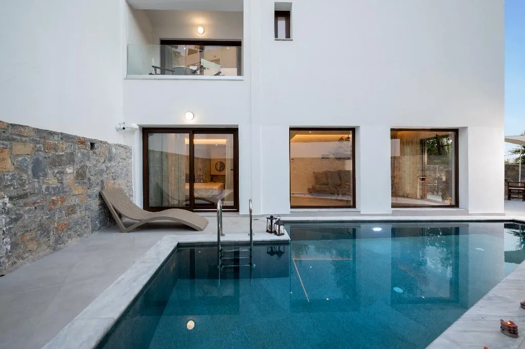 VILLA FOUR BEDROOMS WITH PRIVATE POOL Room, Mika Villas & Suites, Crete