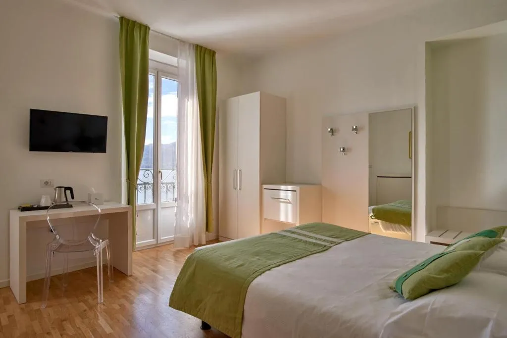 Double or Twin LAKE VIEW Room, Bellavista, Milan