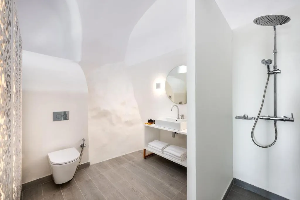 JUNIOR SUITE WITH PRIVATE POOL Room, Palm Island Suites, Santorini