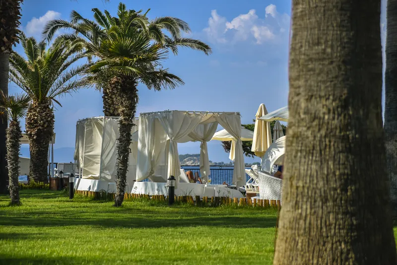 Terrace, Le Bleu Hotel & Resort, Izmir