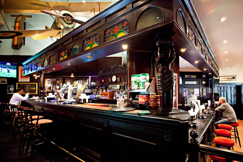 Bar, Millennium Airport Hotel Dubai, Dubai