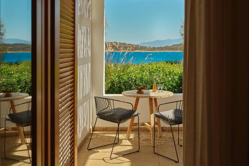 BUNGALOW SUPERIOR SEA FRONT Room, Minos Beach Art Hotel, a Member of Design Hotels, Crete