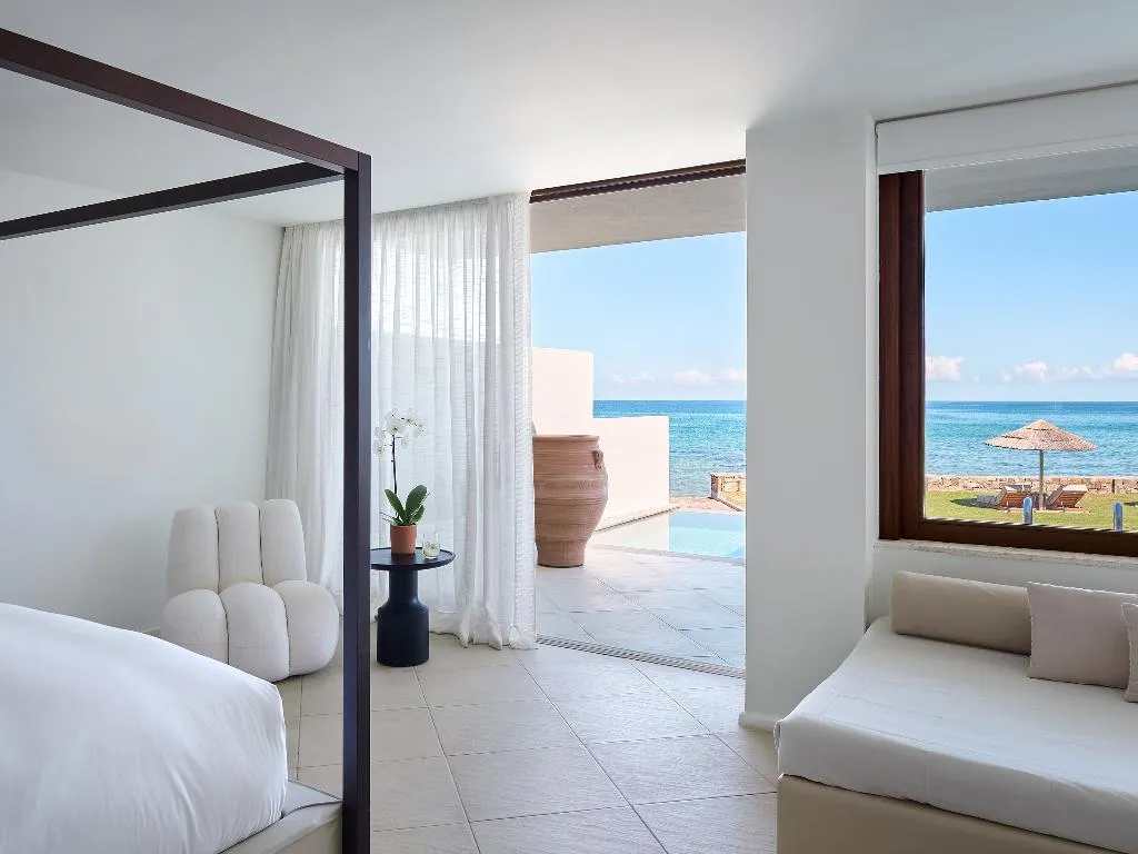 JUNIOR SUITE DELUXE WITH PRIVATE POOL Room, Amirandes, A Resort to Live, Crete