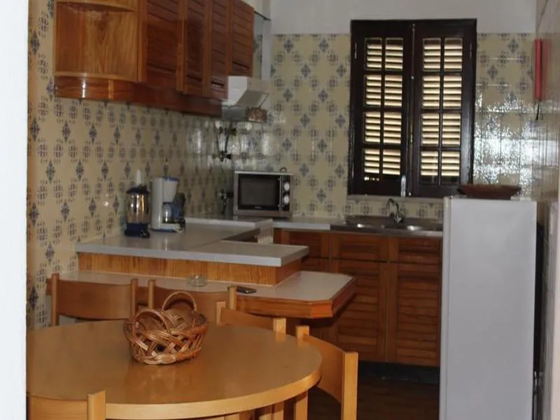 APARTMENT THREE BEDROOMS Room, Cheerfulway Oura Village, Algarve