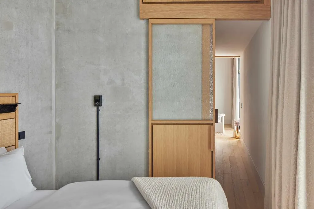 SUITE ONE BED Room, Locke at East Side Gallery, Friedrichshain, Berlin