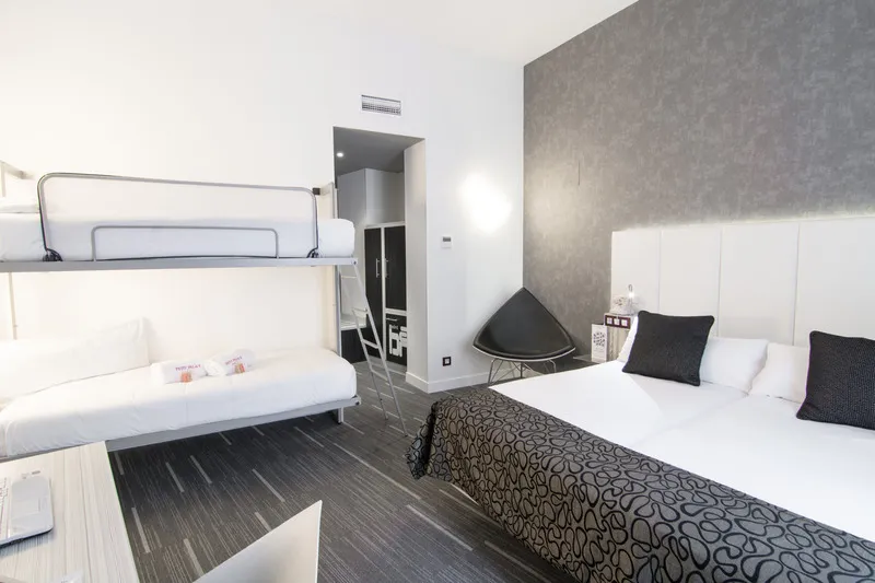 QUADRUPLE STANDARD Room, Petit Palace Santa Barbara, Madrid