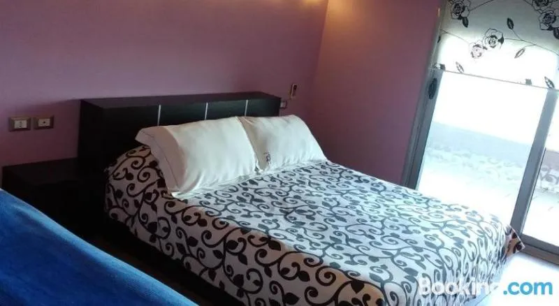 Room, Ambasador, Kavaje