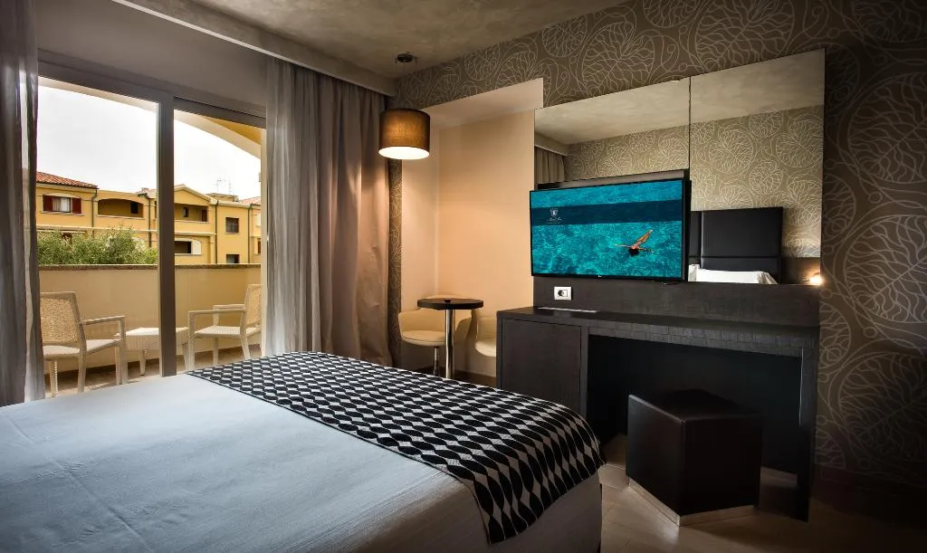 DOUBLE CLASSIC WITH BALCONY Room, Hotiday La Maddalena, Olbia