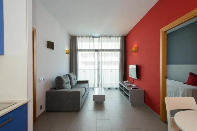 APARTMENT CAPACITY 6 TWO BEDROOMS Room, Apolo Suites Rentalmar, Costa Dorada