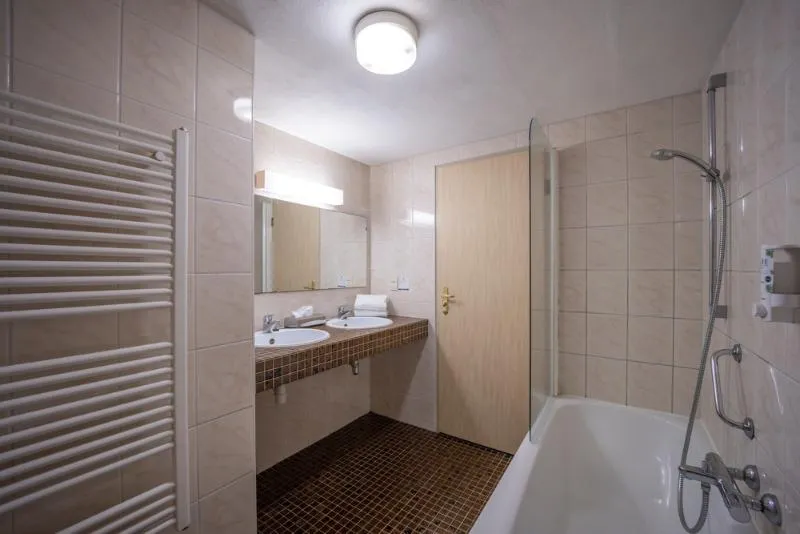 TRIPLE STANDARD Room, Fletcher Hotel-Restaurant Heiloo, Amsterdam