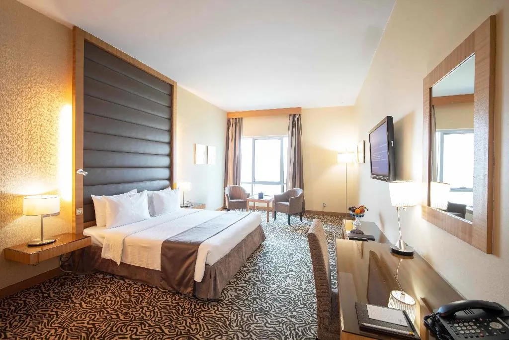 DOUBLE SUPERIOR LAGOON VIEW Room, Copthorne Hotel Sharjah, Dubai