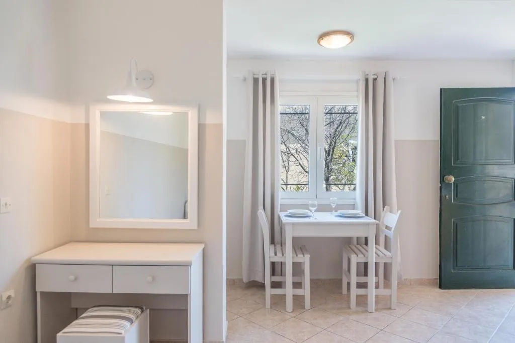 STUDIO CAPACITY 2 Room, BOHOTEL Eleonas & Annex Apartments, Corfu