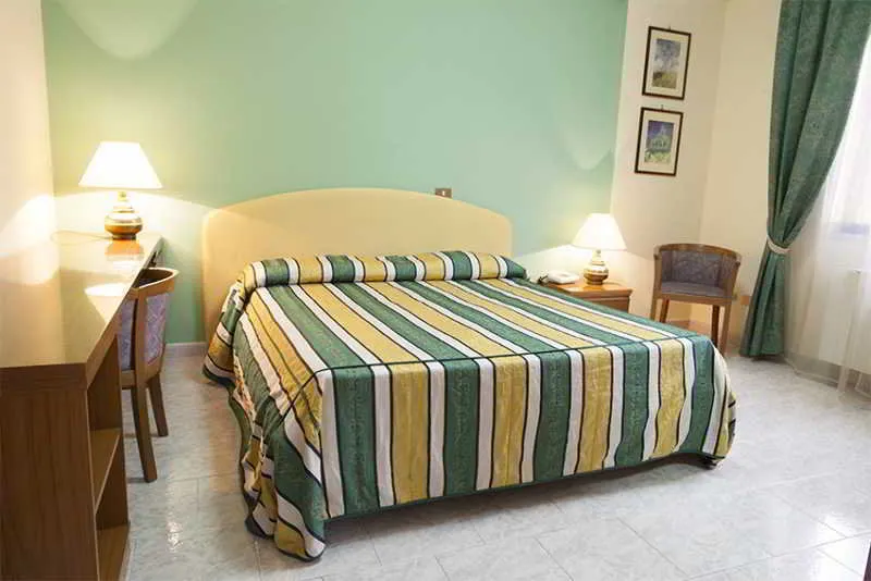 Room, City Caserta, Naples