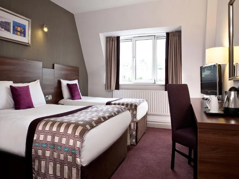 FAMILY ROOM STANDARD Room, Leonardo Hotel Cork, Cork