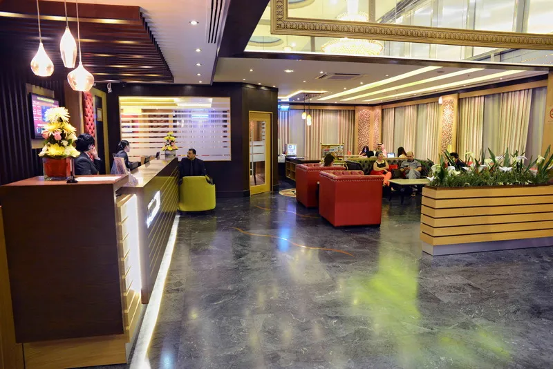 Lobby, Sun and Sands Clock Tower, Dubai