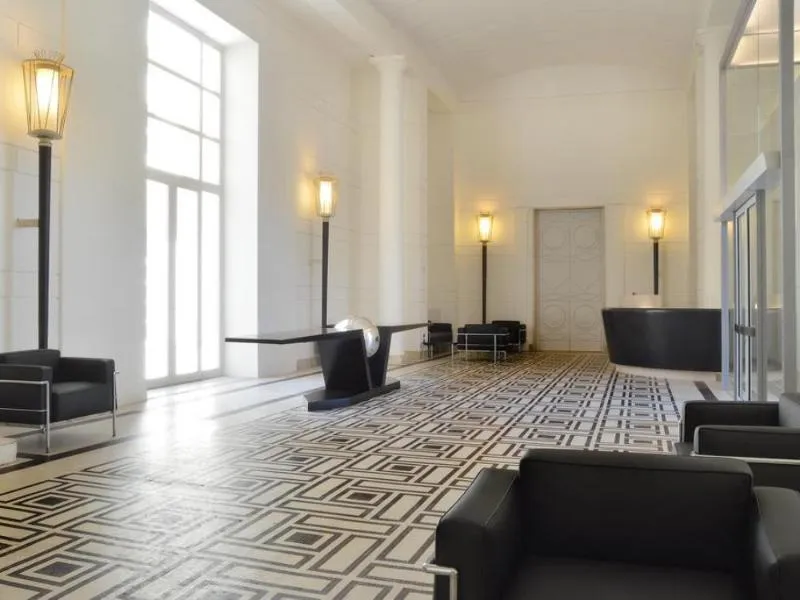 Lobby, Palazzo Esedra, Naples