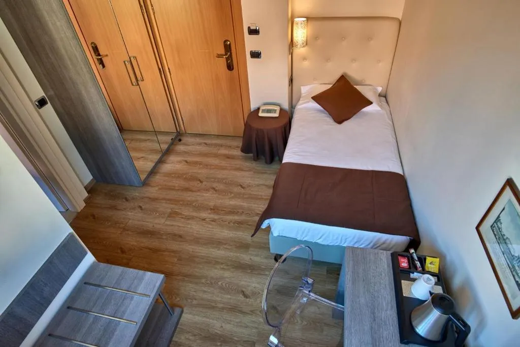 SINGLE STANDARD Room, Bellavista, Milan
