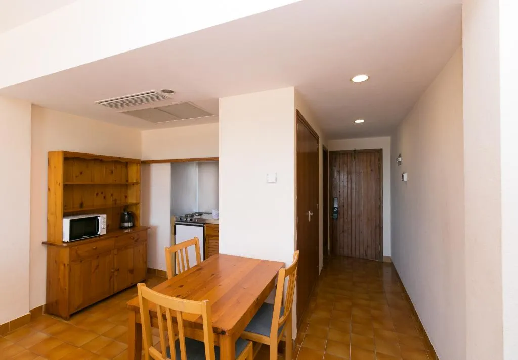 STUDIO CAPACITY 3 Room, The White Apartments by Ibiza Feeling, Ibiza